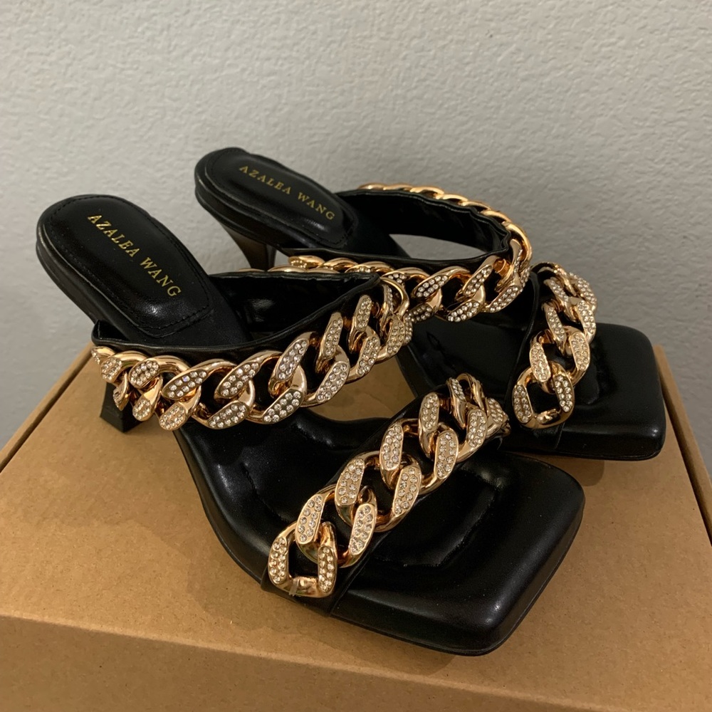 Nordstrom Azalea wang Versace chunky link style Luxe heels new